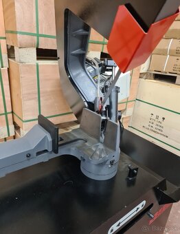 Pásová pila na kov s chladením - 13