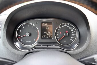 Volkswagen Polo 1.2 TSI CROSS - 13
