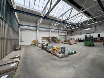 Prenájom skladového priestoru 1070 m² v meste Bratislava - 13