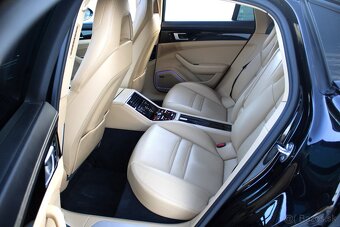 Porsche Panamera 4S V6, 440k, AT8, v záruke - 13