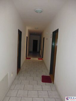 SABINOVSKÁ: Nebyt. priestory, prívod VODY, PARKOVANIE, cca 4 - 13