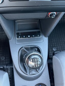 Volkswagen Touran 1.6TDI Comfortline  2015  naj. 171900km - 13