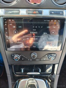 Ford S-Max 2.0TDCI Titanium A/T 120kW - 13