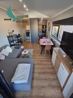 Exkluzívne zariadená novostavba domu s výhľadom na more v Ch - 13