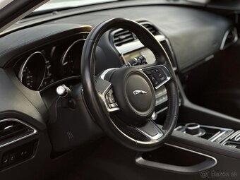 Jaguar F-Pace 2.0D I4 180k Prestige 76TKM PANORAMA KAMERA - 13