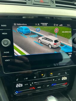 Volkswagen Passat - 13