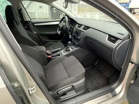 Škoda Octavia Combi 2.0 TDI Elegance DSG - 13