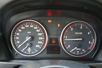 BMW X1 xDrive 18d - 13