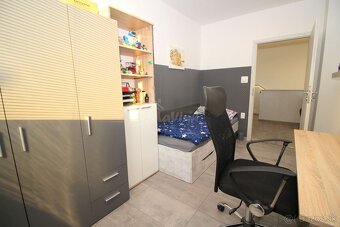 PREDAJ 4 izb. DOM s garážou Šimonovany s poz. 398 m² - 13