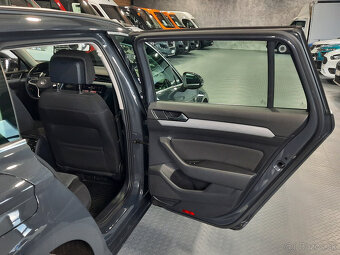 Volkswagen Passat Variant 1.5 TSI ACT Business DSG - 13