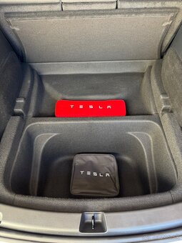 ° Tesla Model Y ° Dual motor (4x4) ° LR ° 2022 ° SK špz - 13