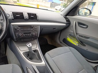 BMW 116i 85kw 16v 2006 benzín - 13