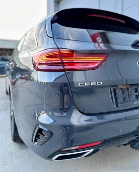 KIA Ceed SW 1.5 T-GDi GT Line 118 kW 2021 - 13