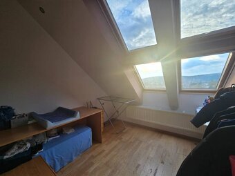 5 izbový podkrovný byt s parkovacím miestom - 13