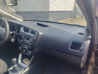 Kia ceed SW 1.6 CRDI 94KW - 13