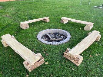 Predám agátové koly,stĺpy,rezivo,dosky. Doprava celá SR. - 13