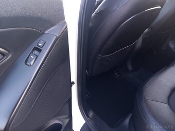 Hyundai Tucson ix35 ,1.6 benzin - 13
