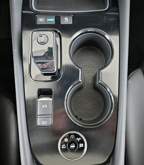 Nissan X-Trail Tekna E-Power 2024, 159kW/ AJ NA SPLÁTKY/ - 13
