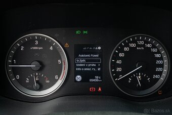 Hyundai Tucson 1.7 CRDi Style M6 - 13