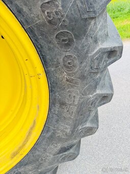 John Deere 6130R + celny nakladac Quicke - 13