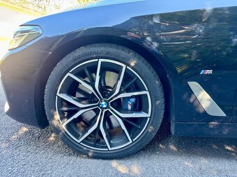 Predám BMW rad 5 Touring 530d mHEV xDrive M-packet - 13