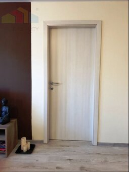  Na prenájom moderný zariadený 2 izbový byt po kompletnej  - 13