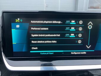 Peugeot e-208 GT 2021 DPH - 13