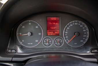 Volkswagen Golf 2.0 TDI Comfortline DSG - 13