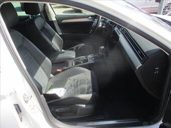 VW PASSAT TDI 140kW 4X4 DSG HIGHLINE 2018 CZ DPH - 13