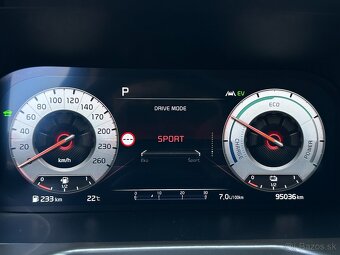 Kia Sorento 1.6 T-GDi HEV AWD A/T, r.v.: 2021 - 13