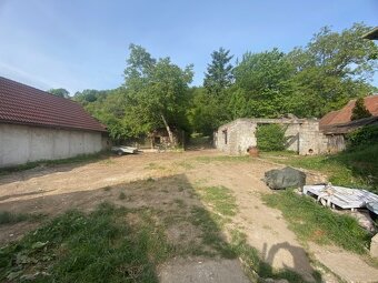 Rodinný dom 5-izbový s veľkým pozemkom vo výmere 2375 m2 - 13