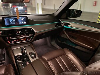 BMW 520d XDrive M-packet A/T G30 - 13
