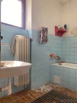 Ponúkam na predaj 5 izb, rodinný dom v obci Kocurice. - 13