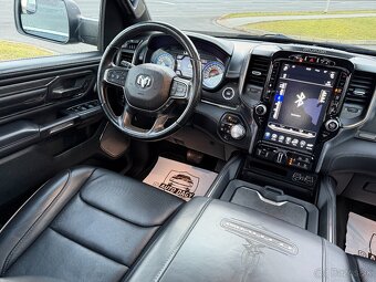 Dodge Ram 1500 5.7 V8 HEMI--2021--LIMITED--full LED--VZDUCH- - 13