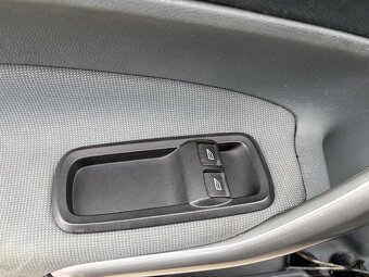 Ford Fiesta 1.25 2009 - 13