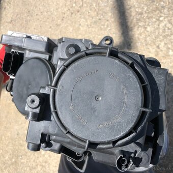 xenon bi-xenon vw touran levy svetlo leve jednotka - 13