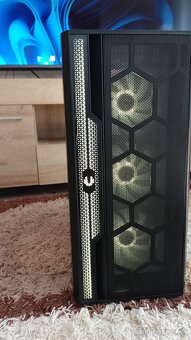 Predam vykonny herny PC-/ RYZEN 5 3600/RTX 2070/32GB DDR4 - 13