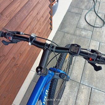 SPECIALIZED HARDROCK - 13