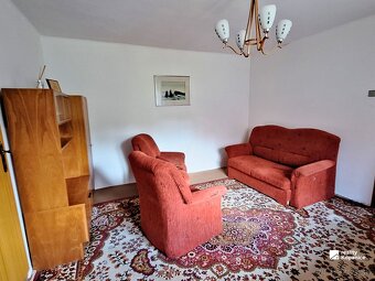 Obývateľný dom pod horou s pekným pozemkom - 13