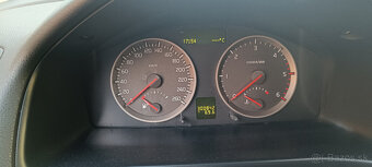 Predám Volvo S40 1.6Diesel - 13