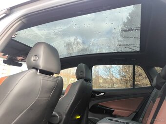 VW ID.4 150KW / ŤAŽNÉ / TEPELKO / PANO / MATRIX / 360 KAMERA - 13