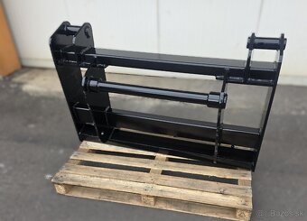 Adapter. medzikus manitou teleskop pre naradie JCB manip... - 13