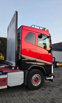 9258 - Volvo FH4 540 - 6x4 – Lesovůz + HR-V-KRAN V10CX – EUR - 13