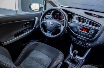 Kia Cee d SW 1.6 CRDi Gold / Nelakované - 13