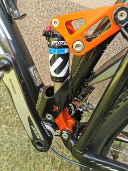 Horsky bicykel celoodpruzeny pneu 29 ram M - 13