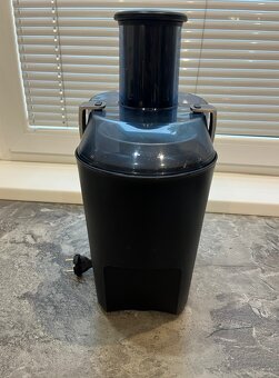 Odšťavovač Bosch MES3500 - 13