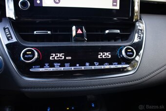 Toyota Corolla Combi 1.8 72kw+18kw (90kw) GR Hybrid - 13