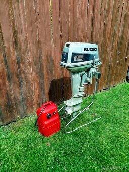 ZÁVESNÝ LODNÝ MOTOR SUZUKI DT 15 - 13