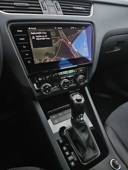 Škoda Octavia III Facelift Dsg Full Led Keyless Navi Kamera - 13