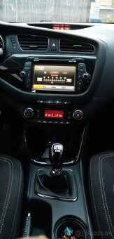 KIA ceed 1,6 GDi FIFA EDITION - 13